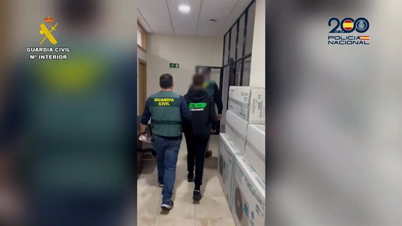La Guardia Civil en una operaci&oacute;n contra la pedofilia