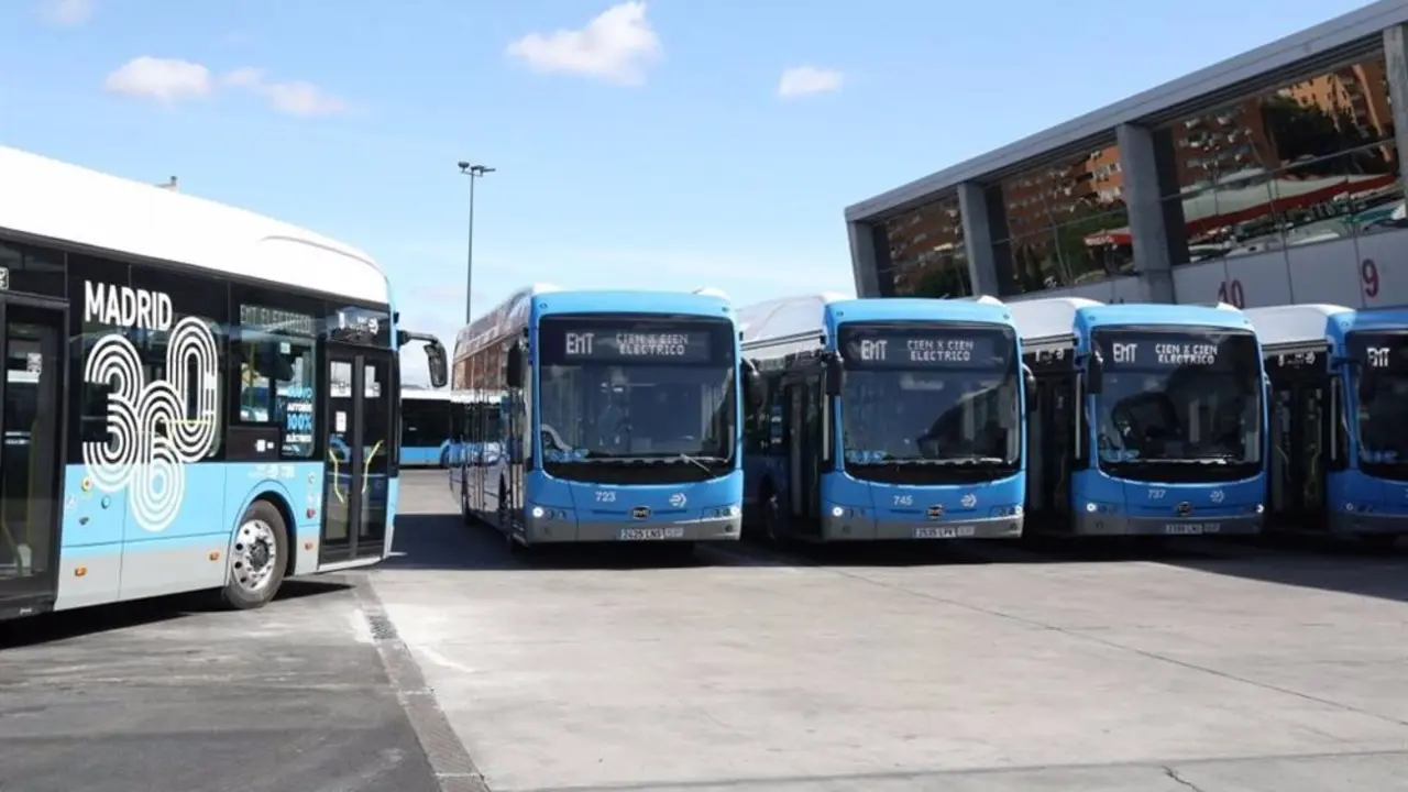 Autobuses azules de la EMT