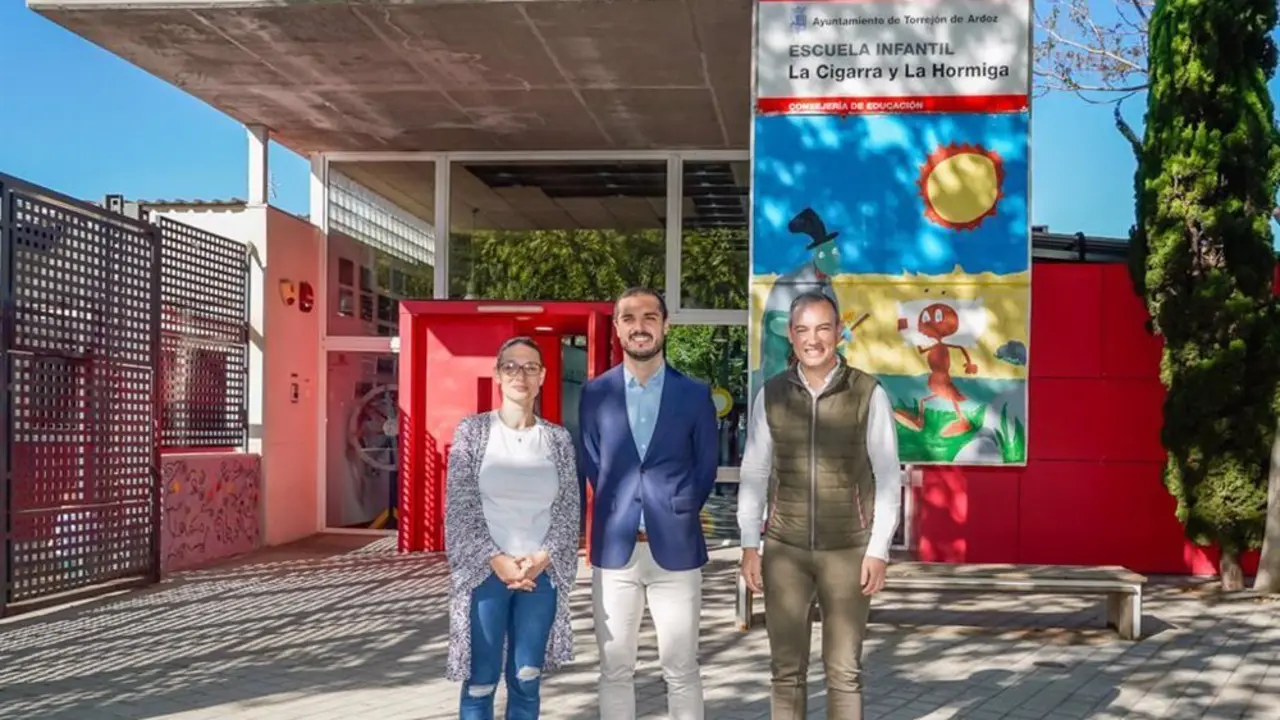 Fachada principal de la Escuela Infantil La Cigarra y la Hormiga