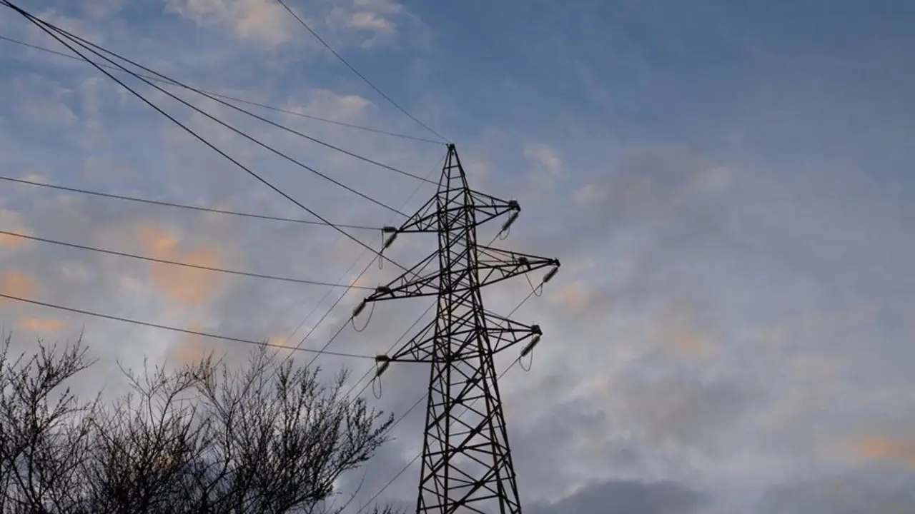 Poste de electricidad