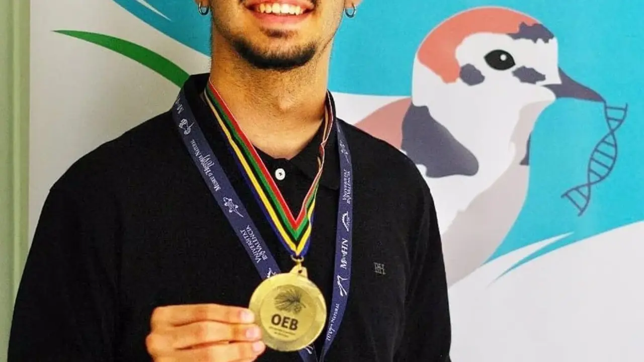 Francisco Rodr&iacute;guez Mart&iacute;n, alumno del IES Jos&eacute; Saramago de Arganda que ha ganado la medalla de la Olimpiada Nacional de Biolog&iacute;a