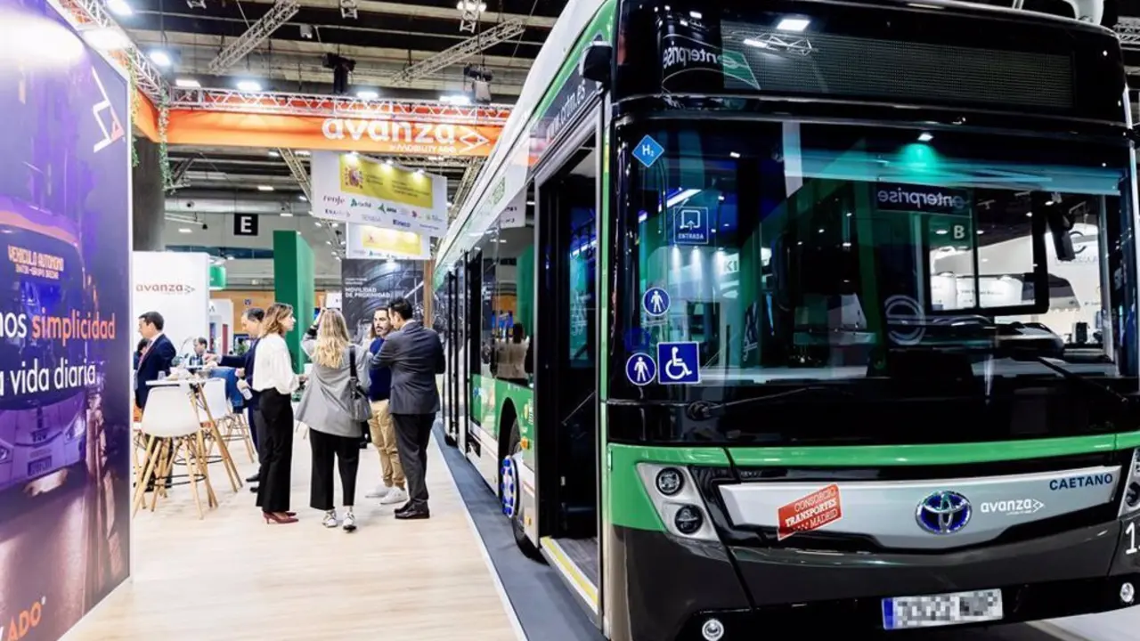 Autob&uacute;s Avanza