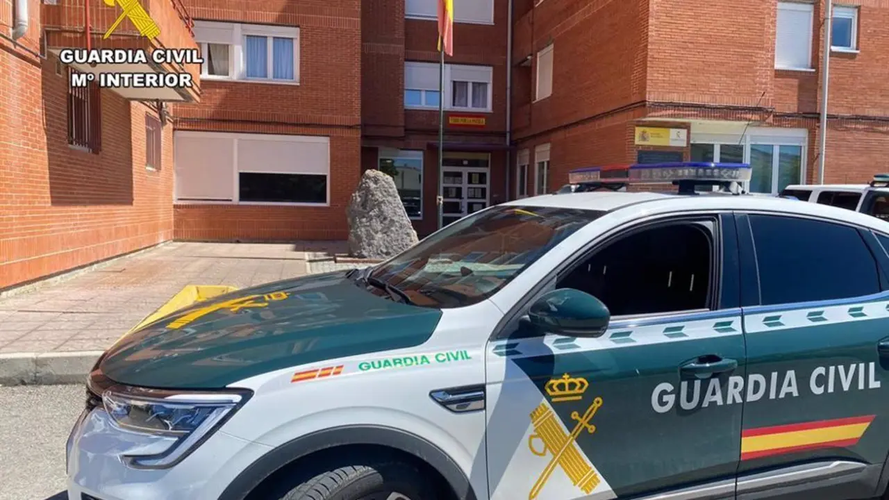 Veh&iacute;culo de la Guardia Civil