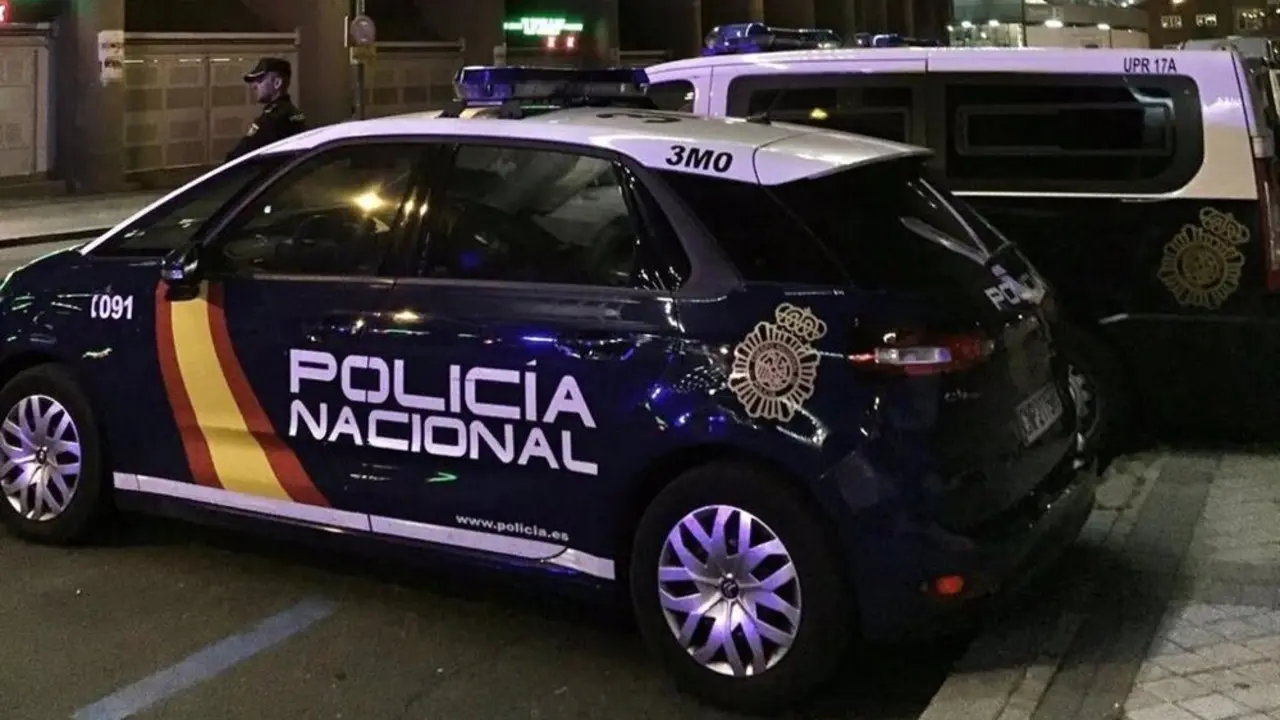 Veh&iacute;culo de la Polic&iacute;a Nacional