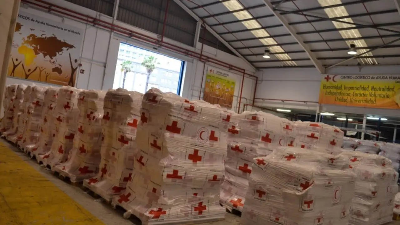 Toneladas de ayuda humanitaria de la Cruz Roja Espa&ntilde;ola para Gaza