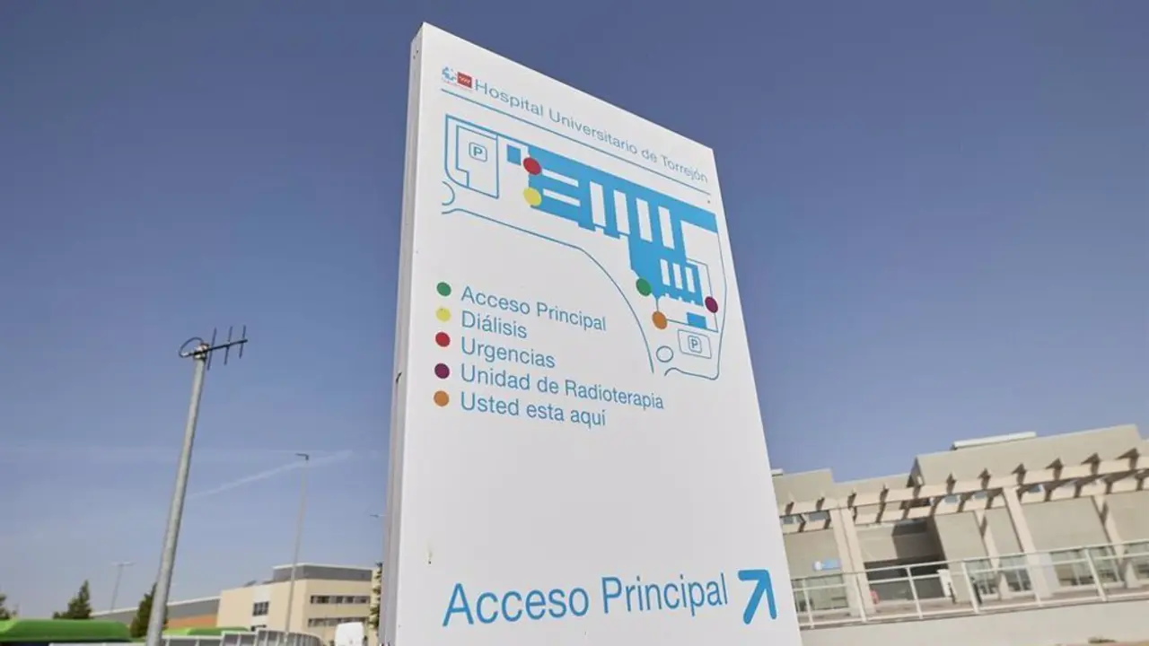 Cartel que indica la entrada al Hospital de Torrej&oacute;n de Ardoz