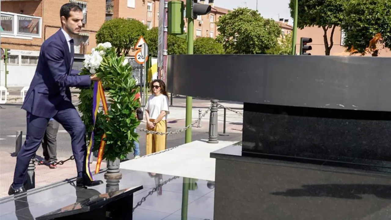 Homenaje a las v&iacute;ctimas de Covid-19 en Torrej&oacute;n de Ardoz