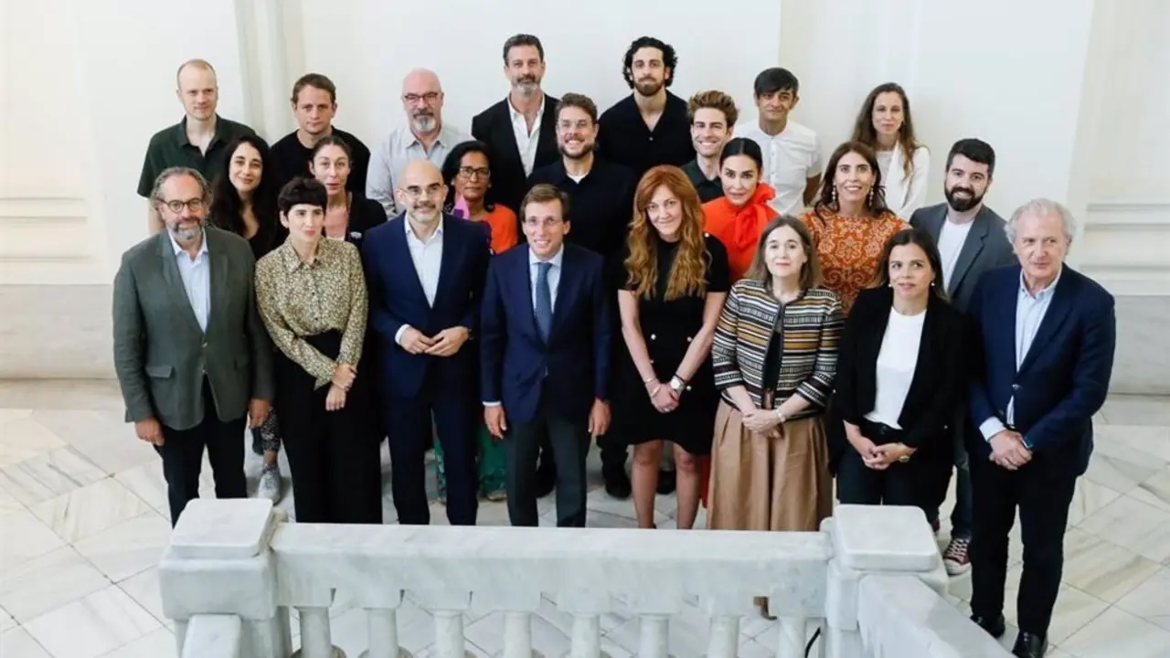 Almeida recibe en Cibeles a los ganadores en las 16 categor&iacute;as de los III Premios Ondas Globales del Podcast