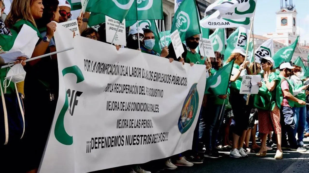 Protestas con pancarta