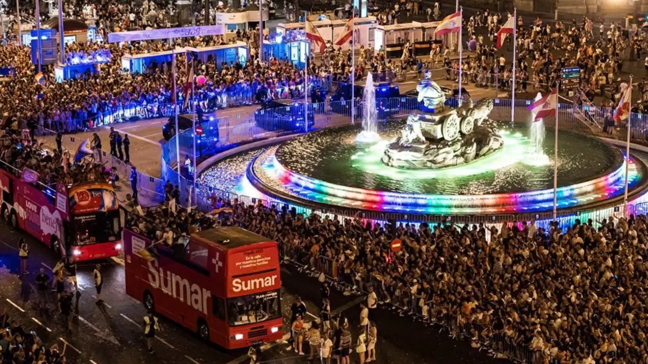 Plaza de Cibeles de noche 