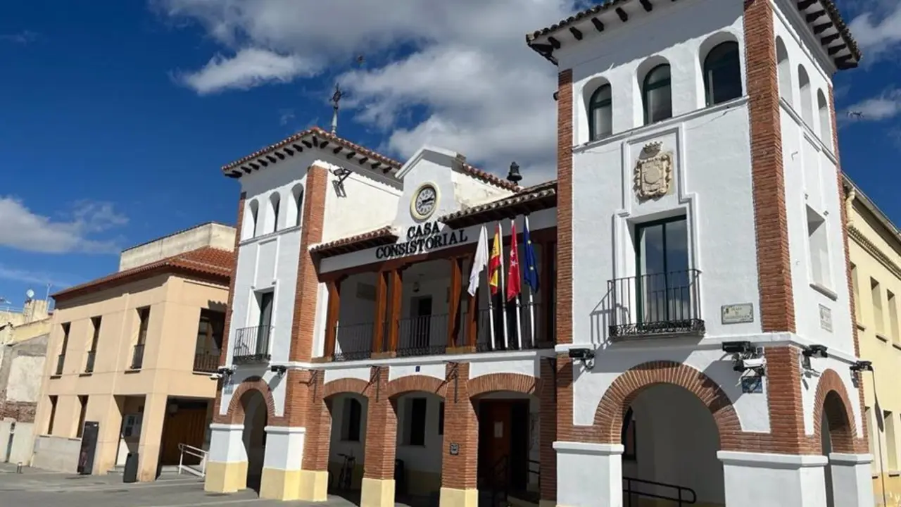 Fachada del Ayuntamiento de Pinto