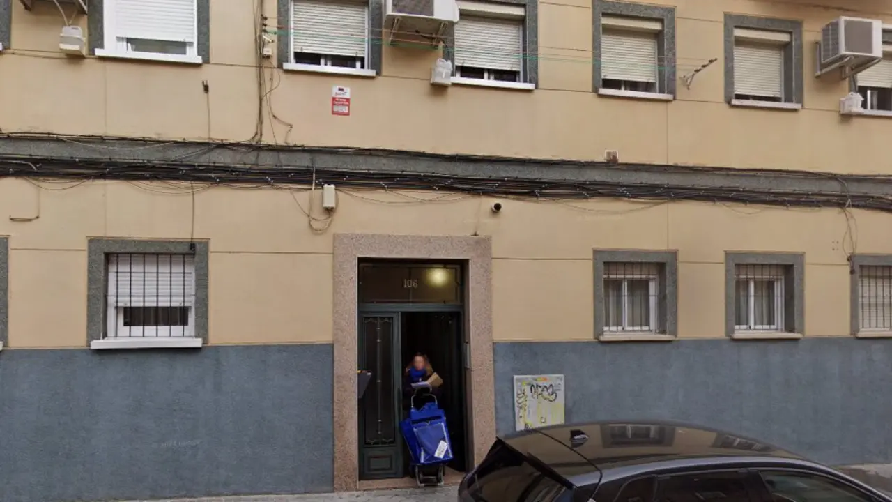 Portal de viviendas carabanchel