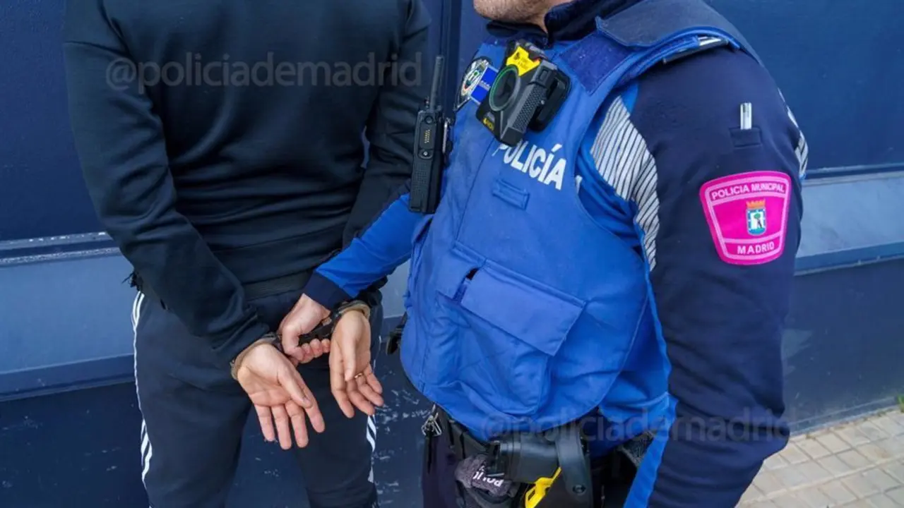 Polic&iacute;a