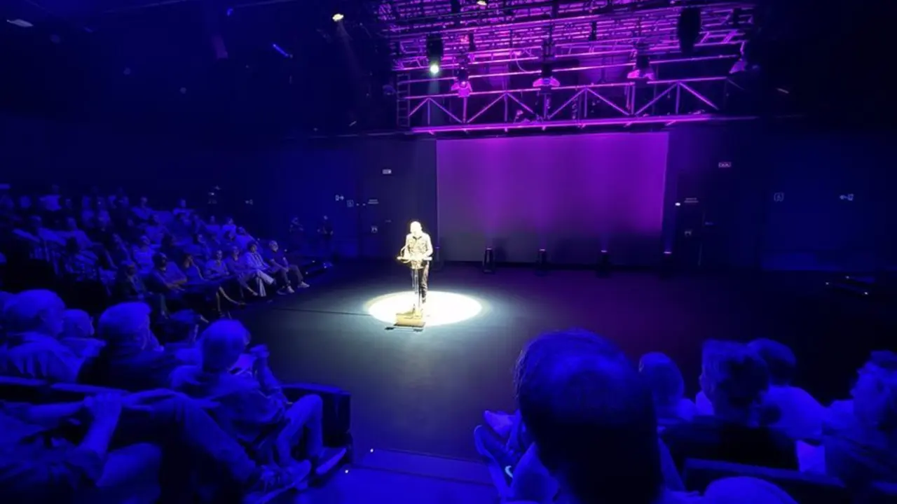 Imagen del debut de Nave 10