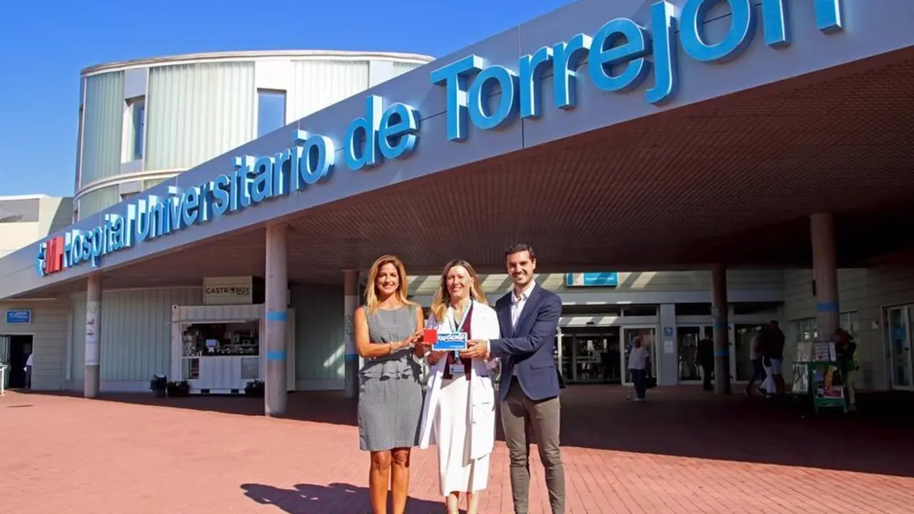 Entrega de Madrid Excelente al Hospital Universitario de Torrej&oacute;n