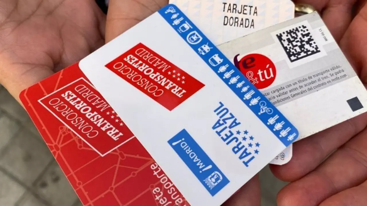 Imagen de m&uacute;ltiples tarjetas de transporte