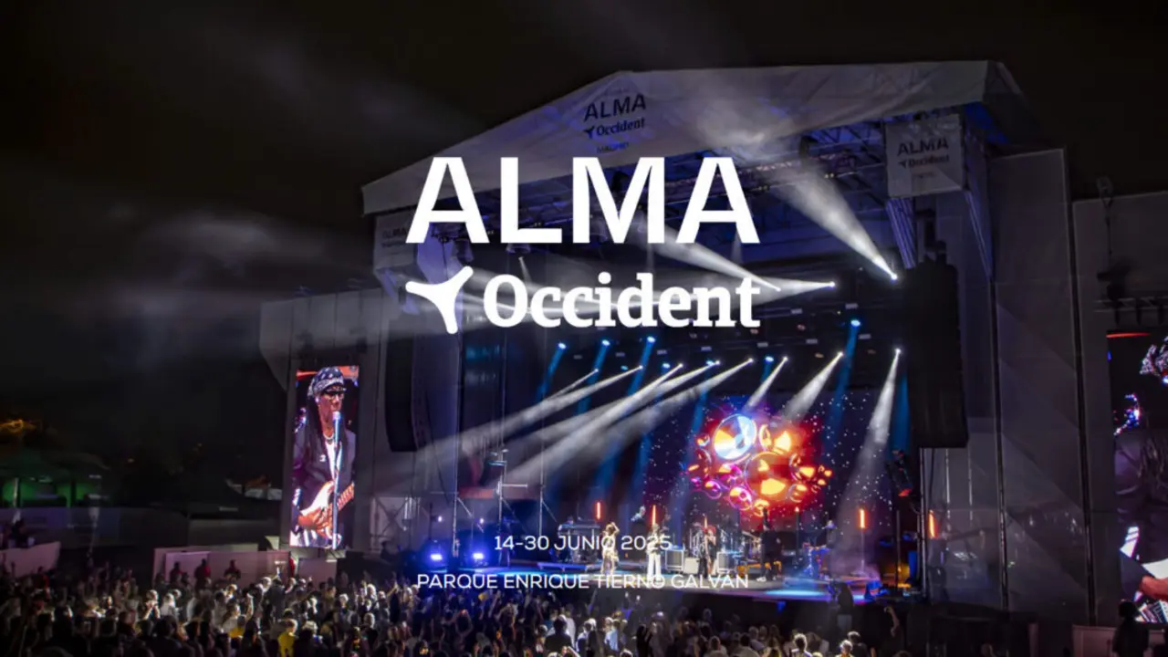 Captura de pantalla de la p&aacute;gina oficial de "Alma Festival" donde se ve un escenario de fondo y la confirmaci&oacute;n de las fechas para la edici&oacute;n de 2025 del 14 al 30 de junio en el parque Enrique Tierno Galvan 