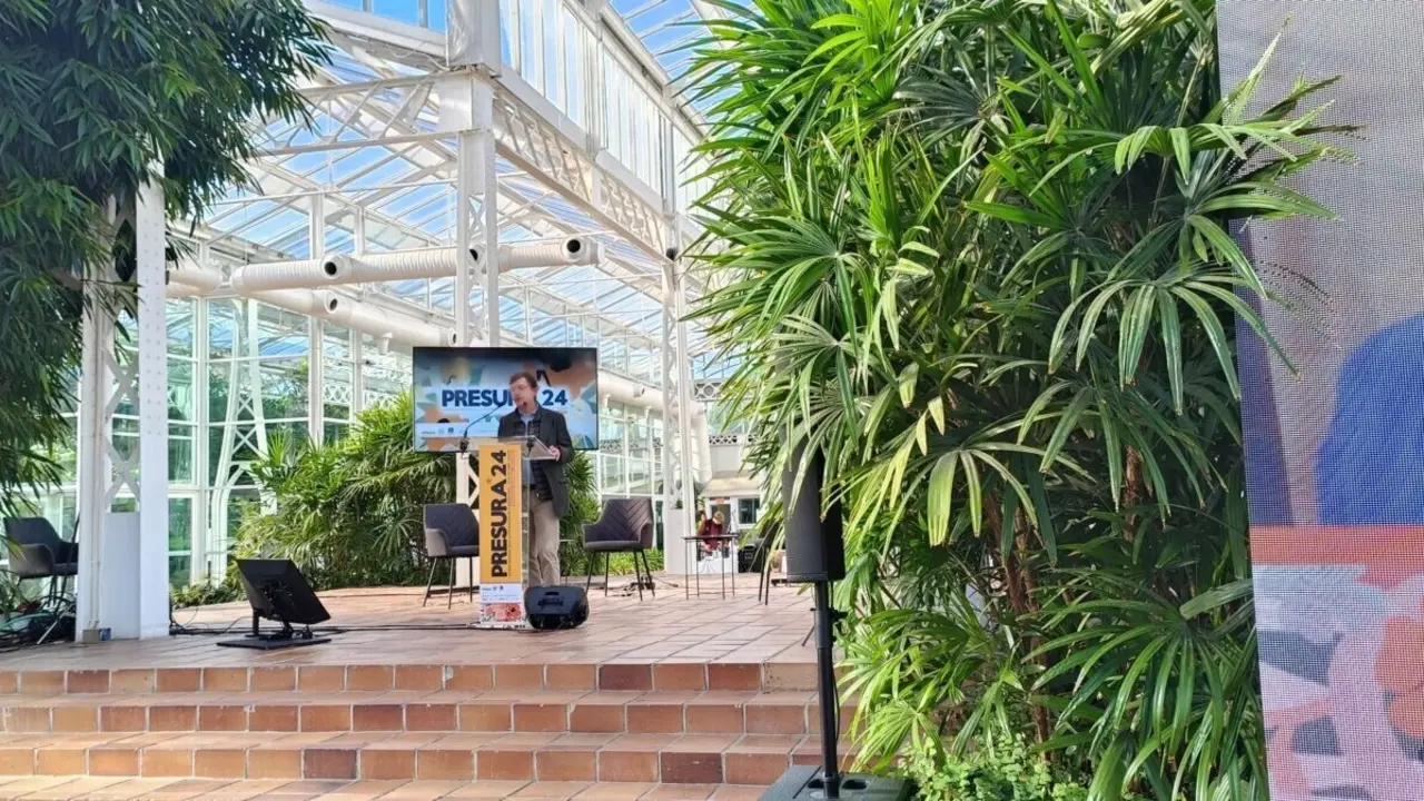 La VIII Feria Nacional para la Repoblaci&oacute;n de la Espa&ntilde;a Rural se celebra en el Palacio de Cristal de Arganzuela.