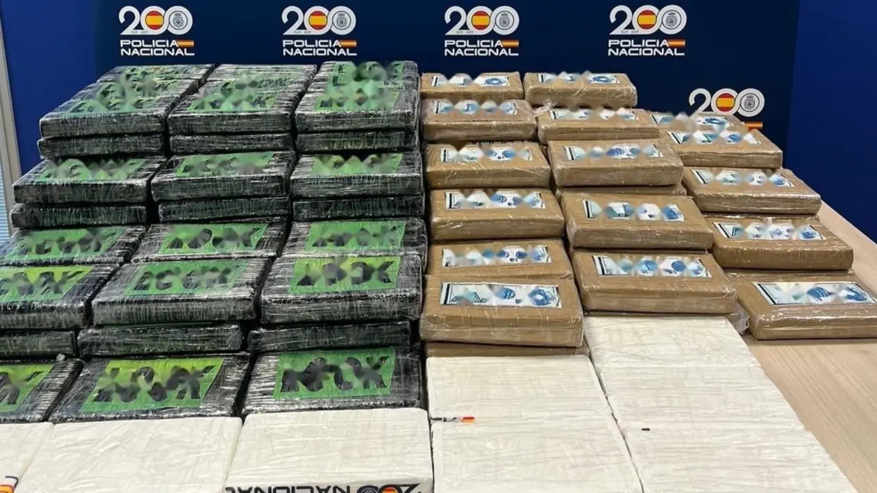 Varios paquetes de droga incautados por la polic&iacute;a