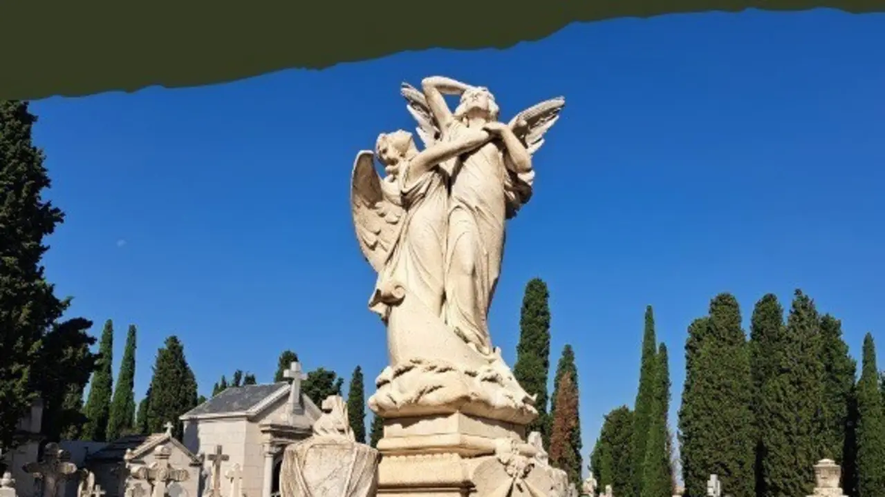 Imagen del cartel para las visitas al Cementerio de San Isidro con motivo del D&iacute;a de Todos los Santos.