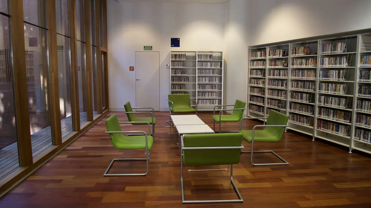 Sala de la Biblioteca Iv&aacute;n de Vargas.