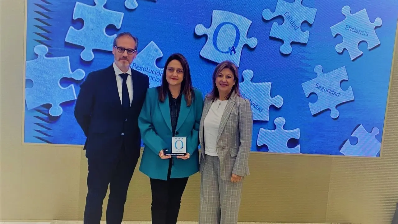 El Hospital de Fuenlabrada recibe el m&aacute;ximo reconocimiento QH a la calidad asistencial.