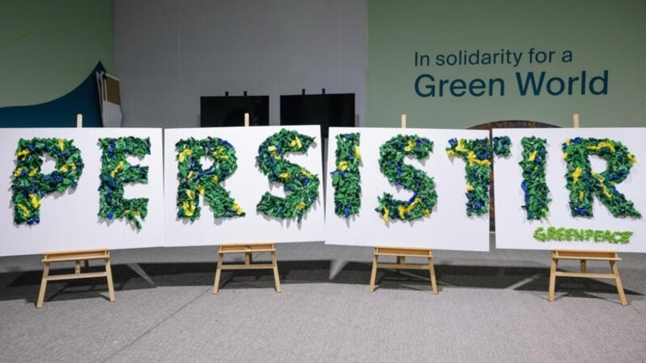 Cartel de protesta de Greenpeace. Imagen de archivo.