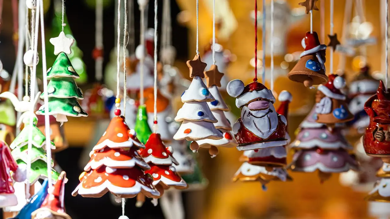 Imagen de archivo de un puesto de un mercado navide&ntilde;o.
