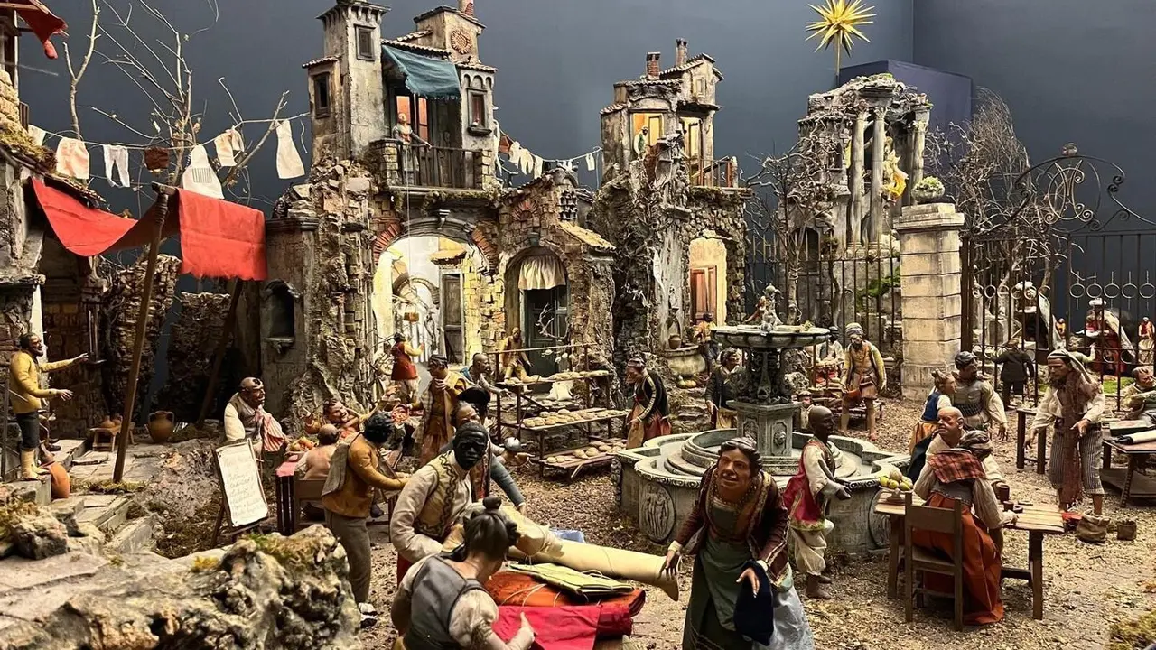 El Bel&eacute;n Napolitano cuenta con 223 figuras.