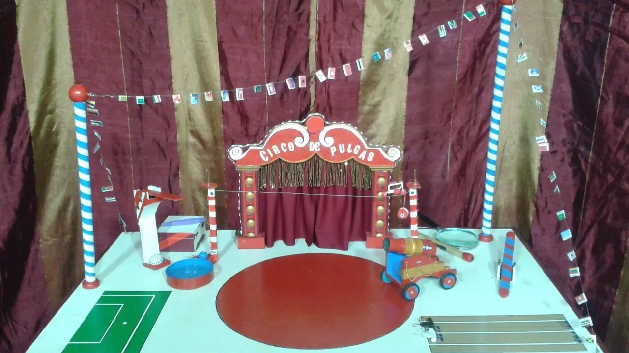 Circo de las pulgas, M&oacute;stoles.