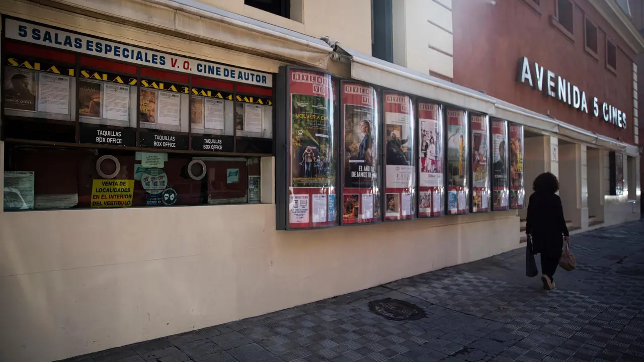 La fachada del cine Avenida de Sevilla. Imagen de archivo.