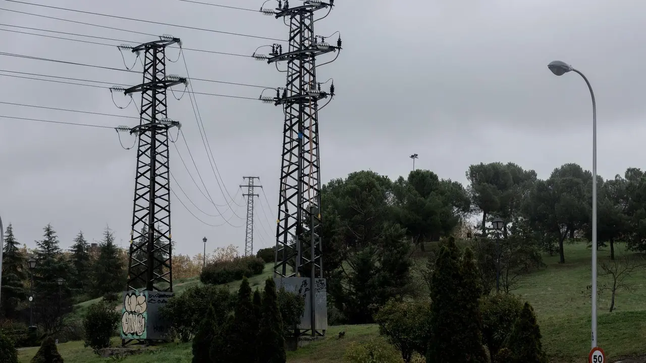 Postes el&eacute;ctricos.
