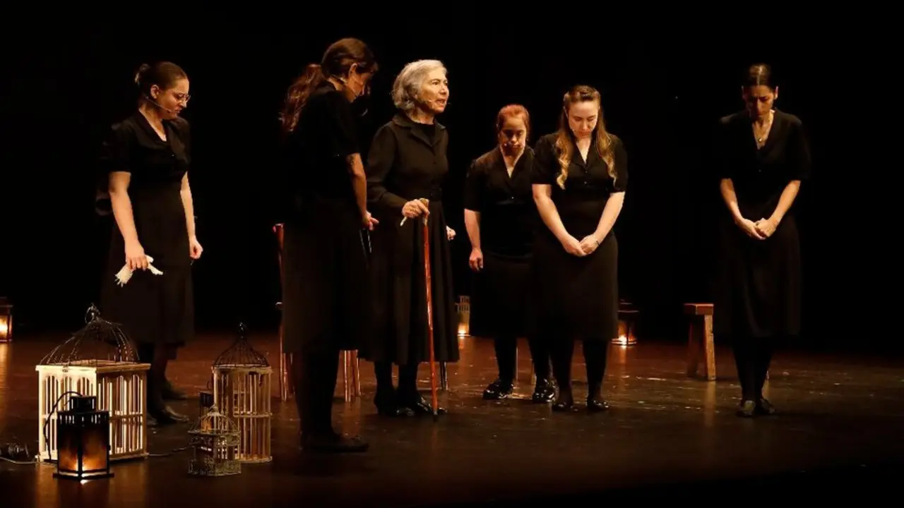 TEATRO CASA BERNARDA ALBA en M&oacute;stoles.