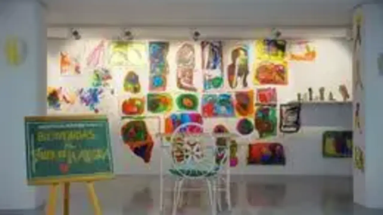 Exposici&oacute;n en Las Rozas.
