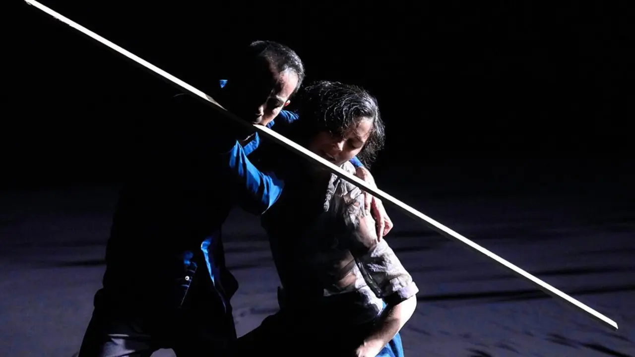 La Compa&ntilde;&iacute;a Daniel Abreu exhibe en Matadero 'Es aqu&iacute;', una danza con la que celebrar&aacute; su 20 aniversario.