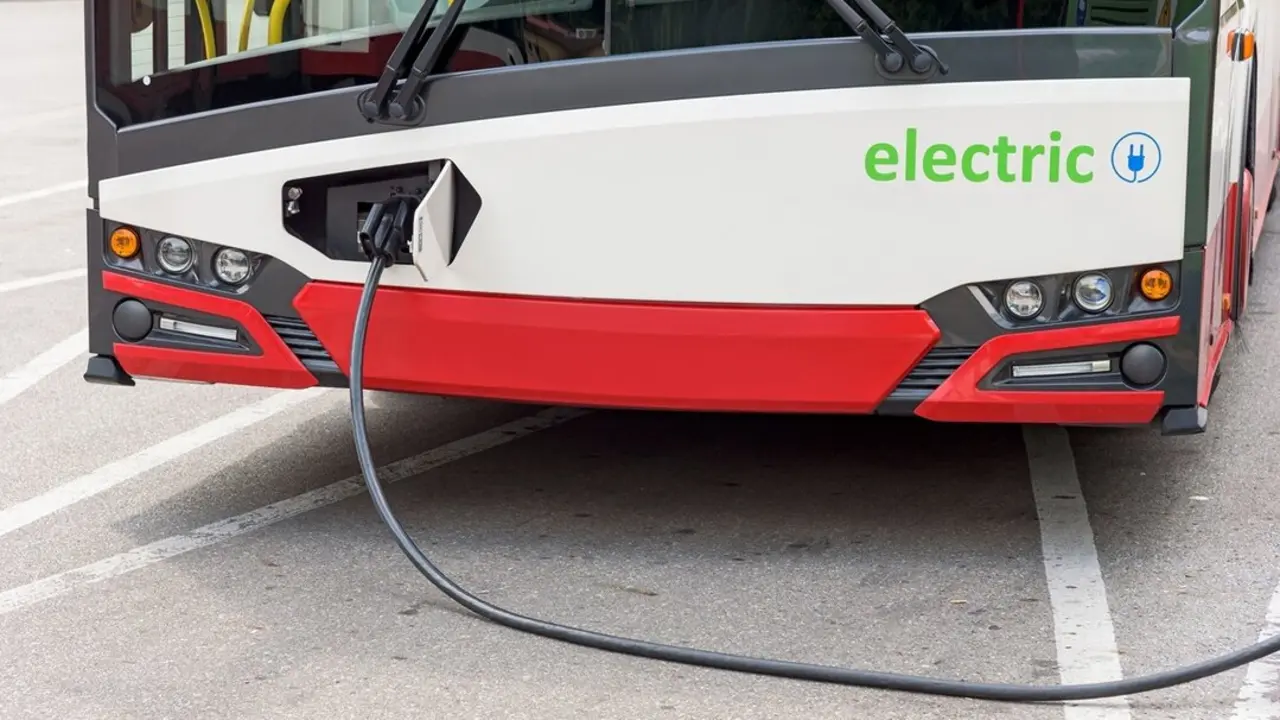 Autob&uacute;s el&eacute;ctrico. Imagen de archivo.