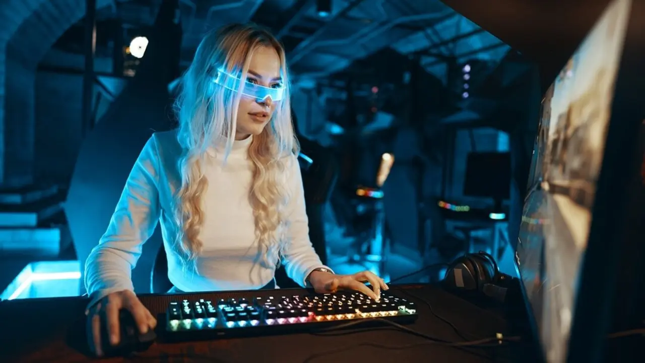 blonde-plays-pc-games-2025-03-05-20-32-51-utc