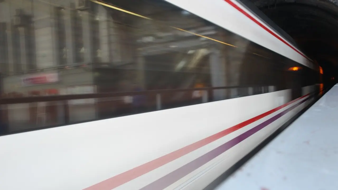 Un tren de Cercan&iacute;as en imagen de archivo.
