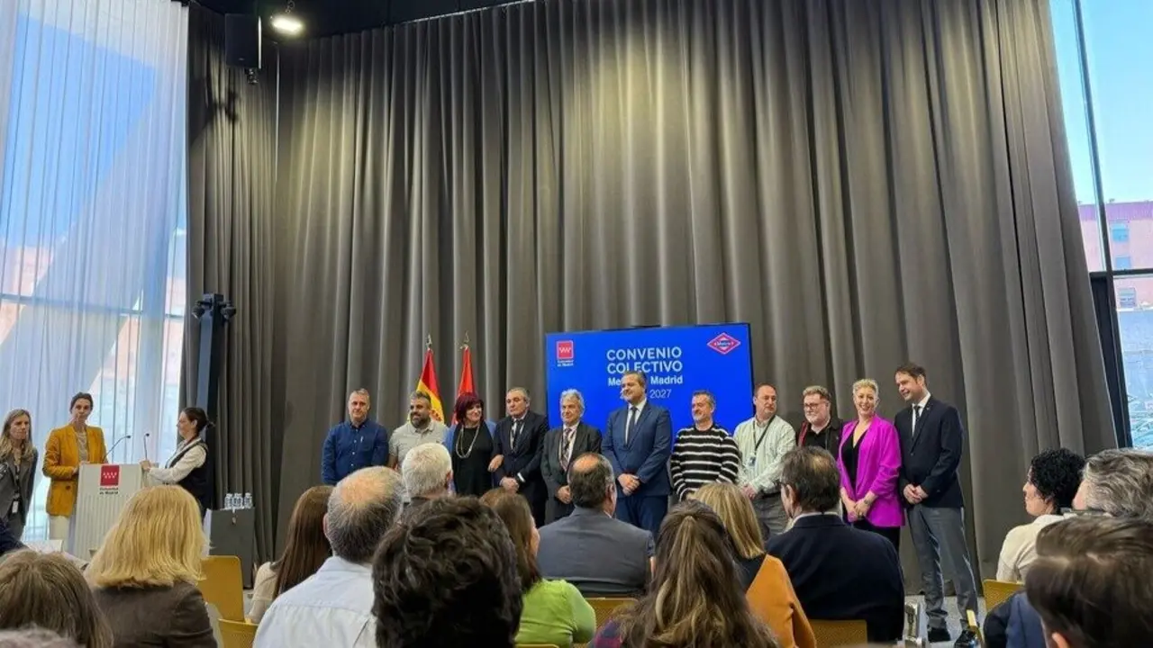 Firma del nuevo convenio colectivo de Metro 2025-2027.