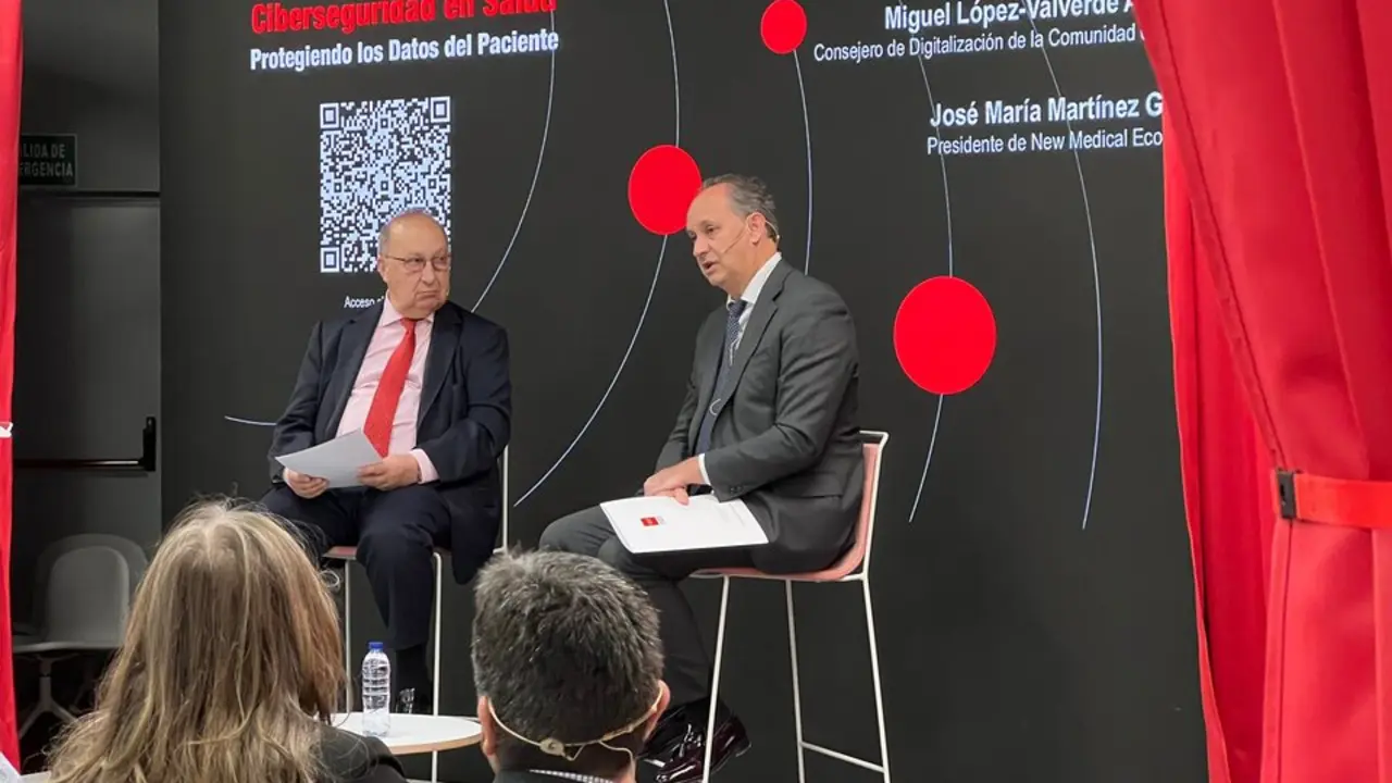 El consejero de Digitalizaci&oacute;n, Miguel L&oacute;pez-Valverde, durante la inauguraci&oacute;n de la jornada Ciberseguridad en Salud, organizada por la revista New Medical Economics.