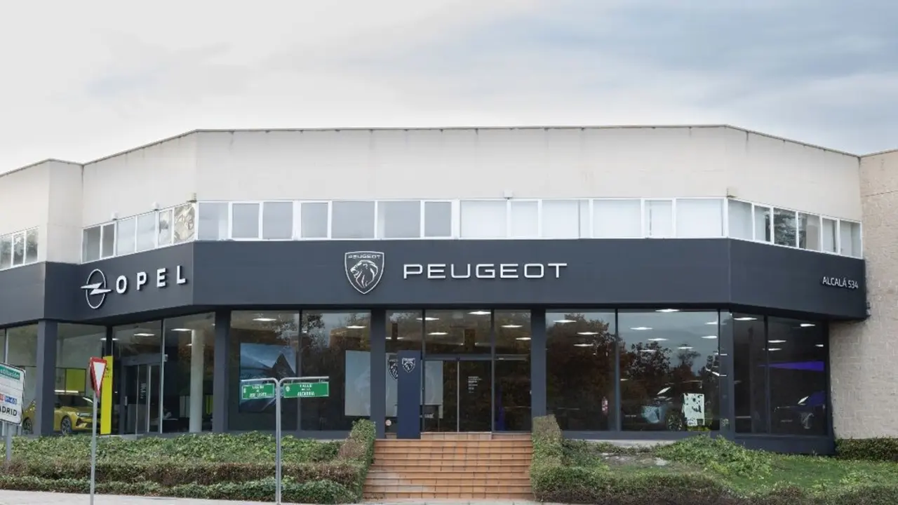 Fachada de Peugeot en Coslada.