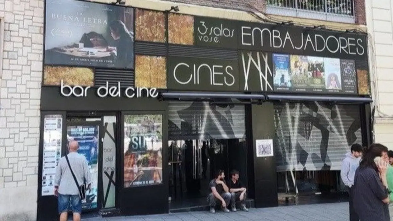 Cines Embajadores.