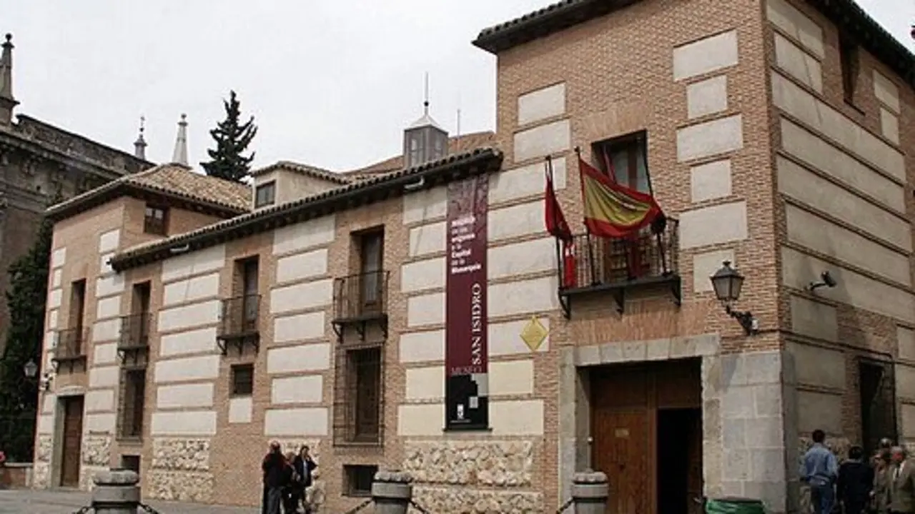 Fachada del Museo de San Isidro.