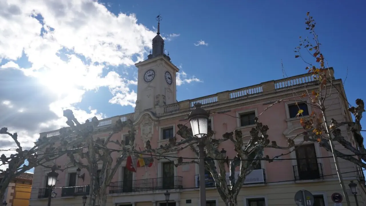 Ayuntamiento de Alcal&aacute; de Henares. Imagen del consistorio.
