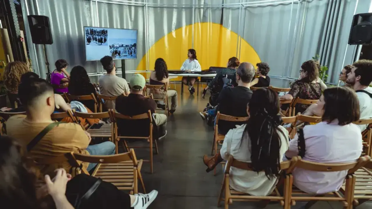Charla en la Nave 16. imagen de Matadero Madrid.