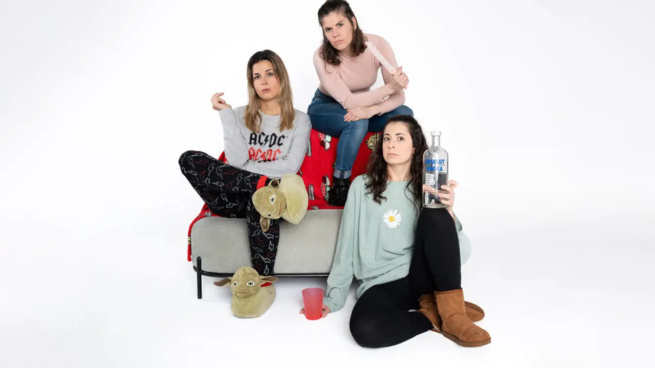 Elenco de 'A m&iacute; me gustan mayores'. Fotograf&iacute;a de Jenifer Power, cedida por el Teatro Lara.