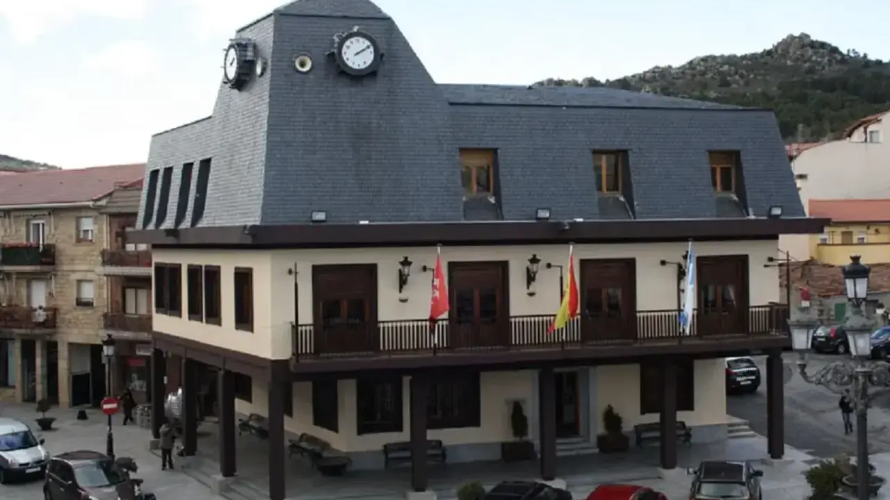 Ayuntamiento de Becerril de la Sierra.