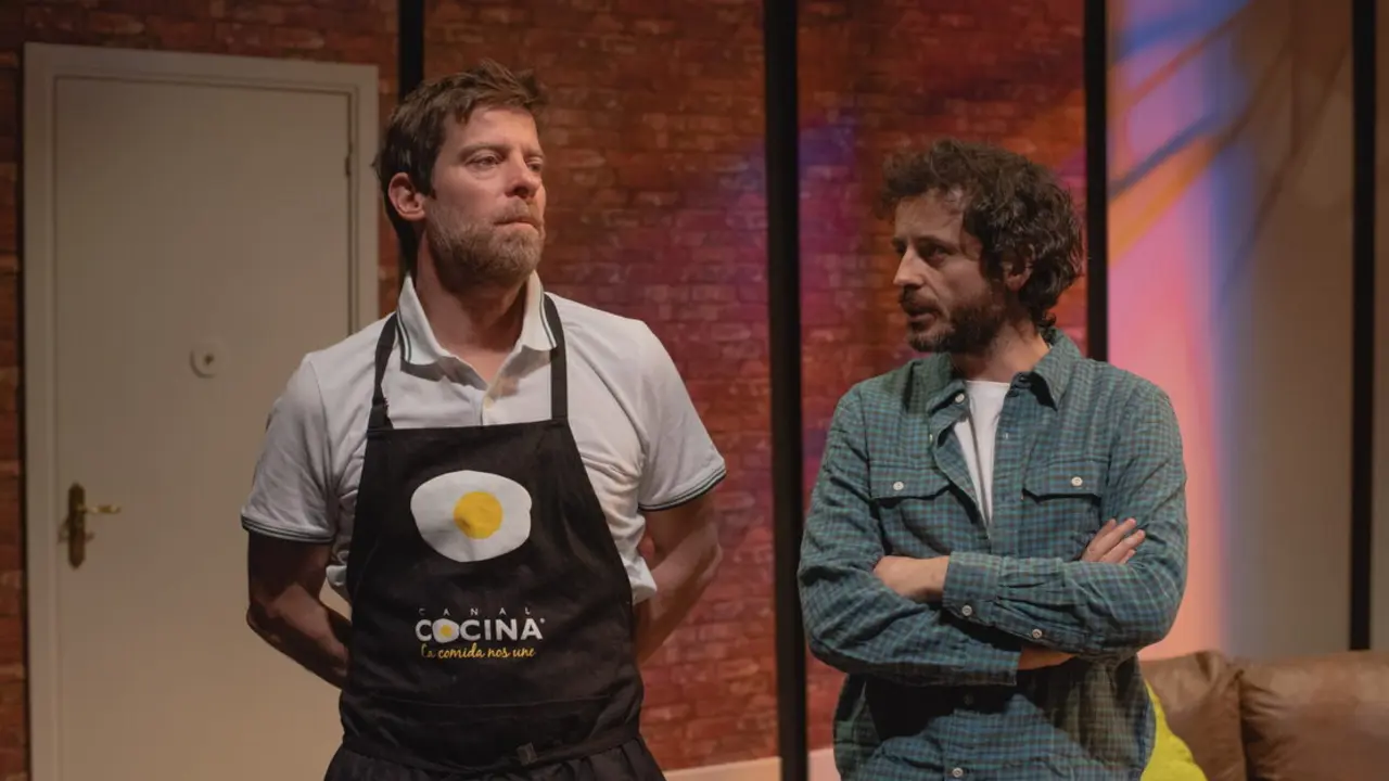 Un momento de 'Se ha escrito un crimen'. Imagen de Teatros Luchana.