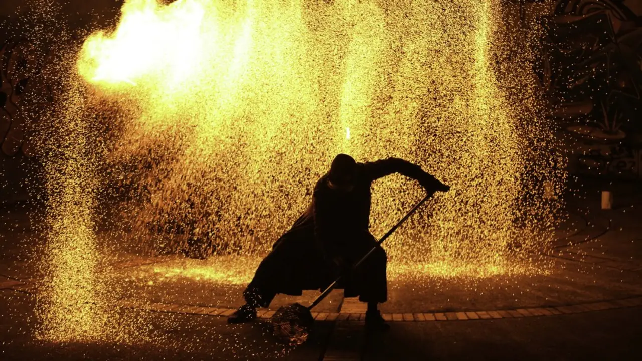 Espect&aacute;culo Mobius, de la compa&ntilde;&iacute;a irlandesa Rogu: Art of Fire