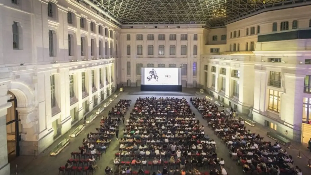 Imagen de la Galer&iacute;a de Cristal del Palacio de Cibeles, durante una de las proyecciones de Cibeles de Cine. EP.